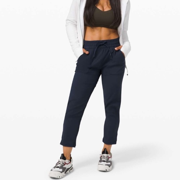 Lululemon Beyond the Studio Crop - True Navy - Picture 1 of 10